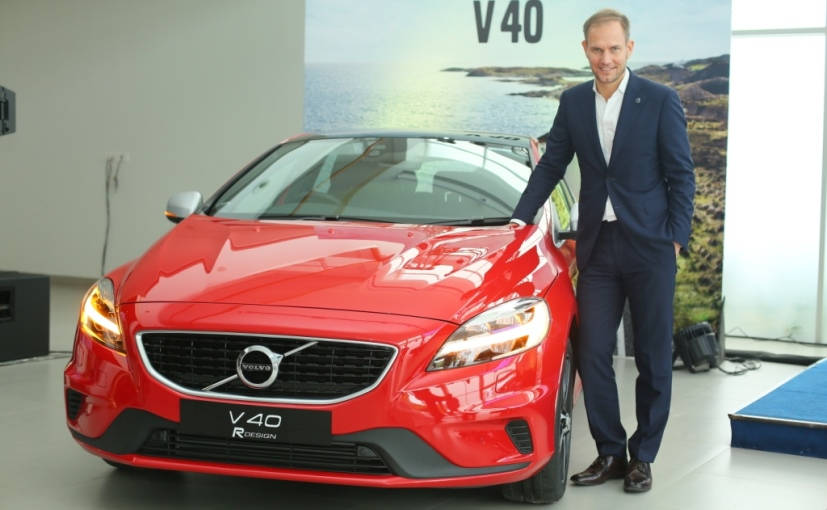 New Volvo V40 (facelift) launched at INR 25.49 Lakhs
