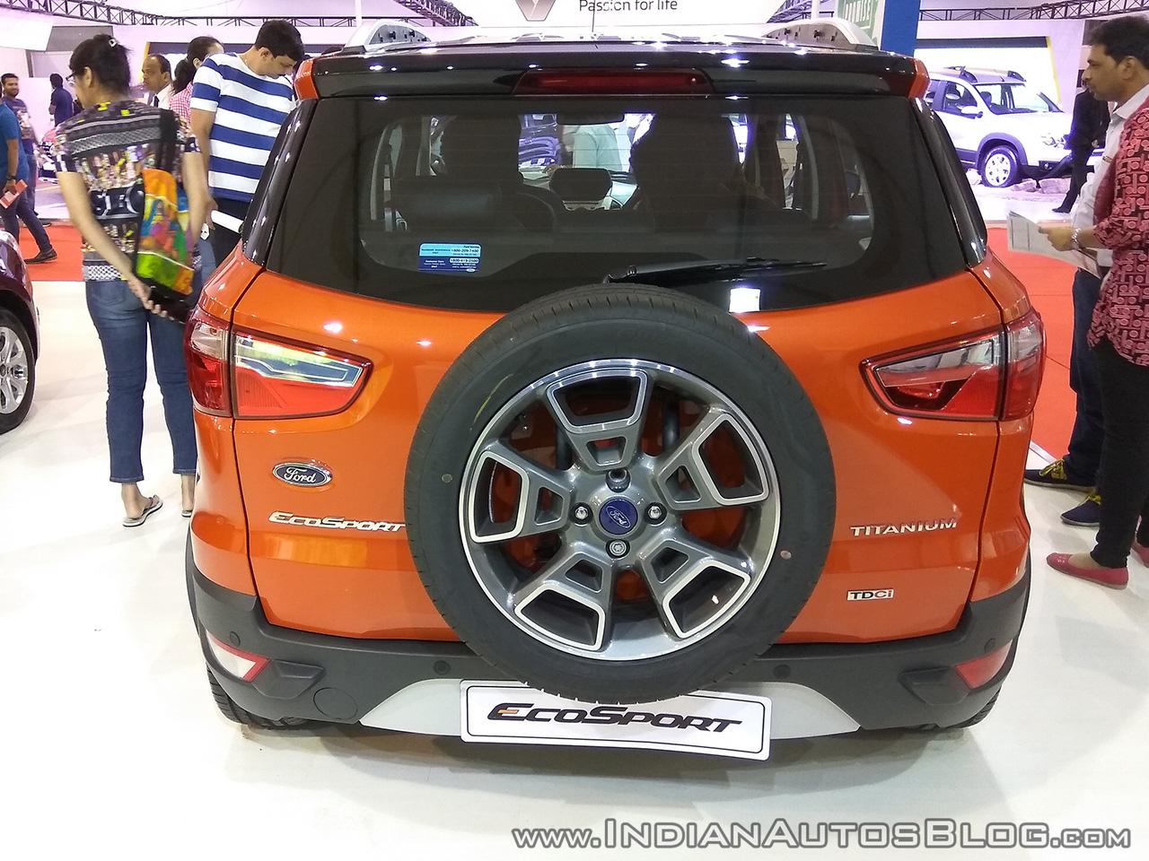 2017 Ford Ecosport Platinum rear bumper applique at APS 2017