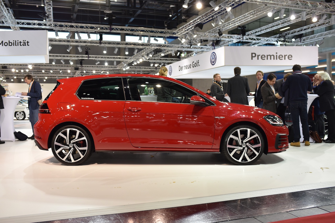 2017 VW Golf GTI (facelift) profile at 2017 Vienna Auto Show