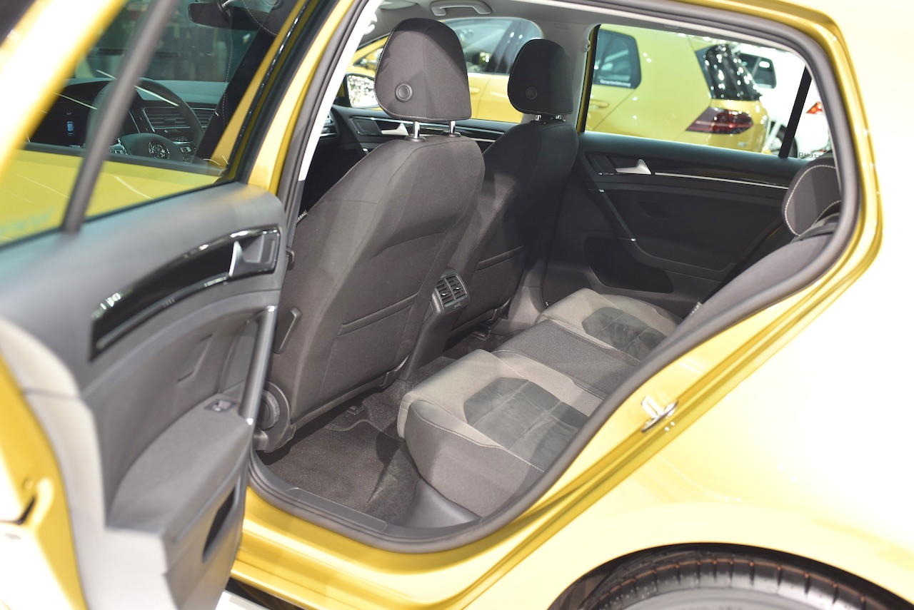 2017 VW Golf (facelift) rear seats at 2017 Vienna Auto Show