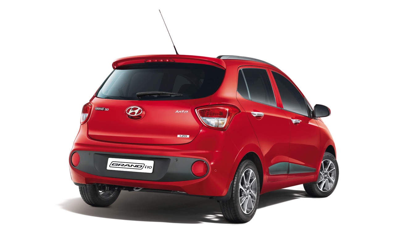 2017 Hyundai Grand i10 (facelift) rear press image