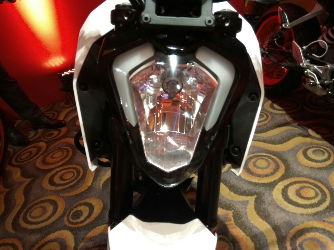 KTM Duke 250 India launch headlamp