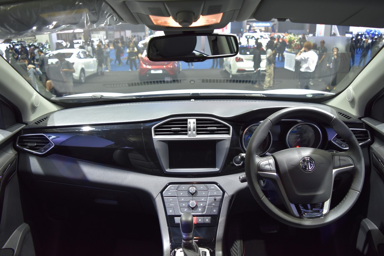 MG GS dashboard at 2017 Bangkok International Motor Show