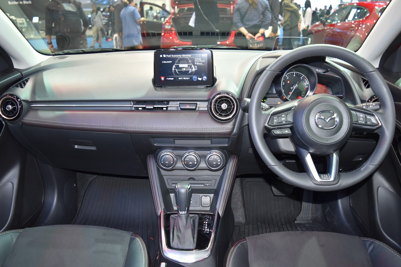 Mazda 2 Dashboard