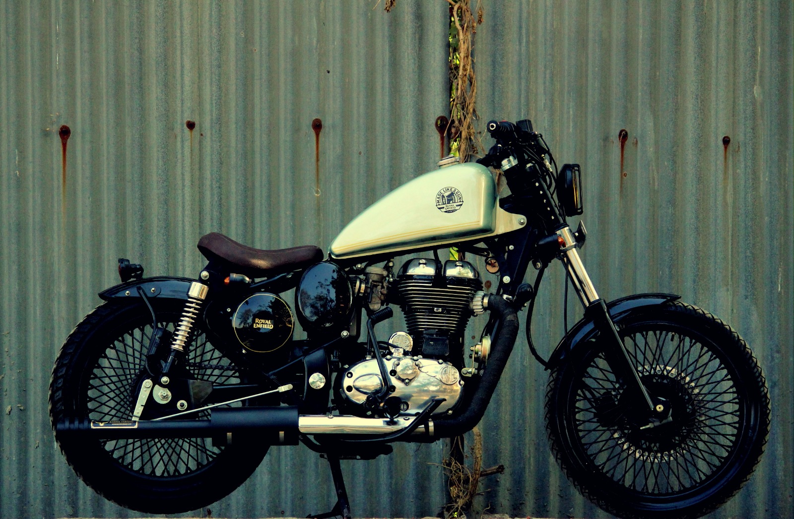 Royal Enfield Classic 350 Bobber By Jedi Customs