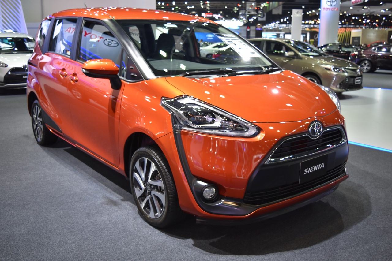 Toyota sienta характеристики технические