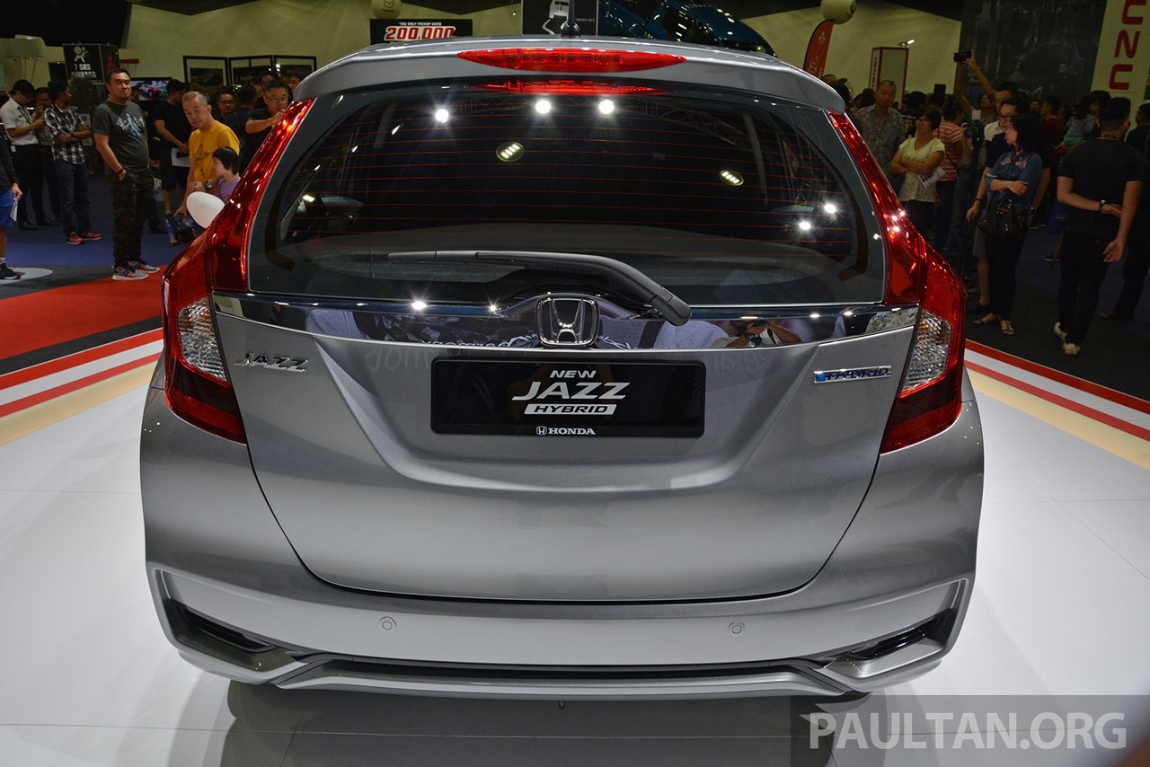 2017 Honda Jazz hybrid rear