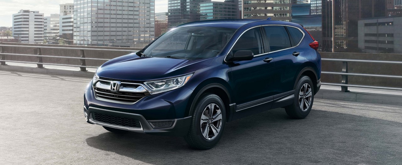 Saudi Arabian-spec 2017 Honda CR-V front three quarters