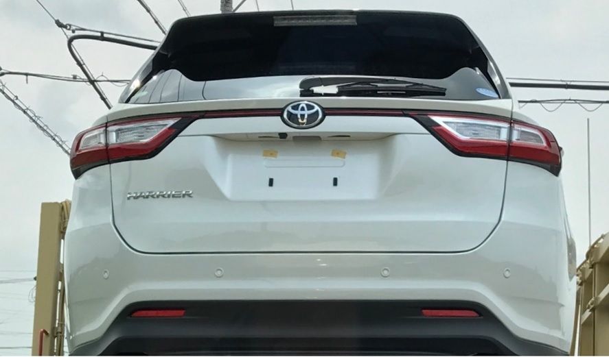 17 Toyota Harrier Facelift Spied Undisguised On Transporter