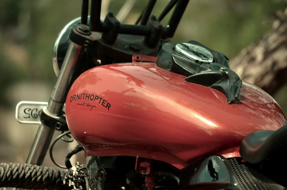  Bajaj  Avenger  220  Bobber  by Ornithopter Moto House fuel tank