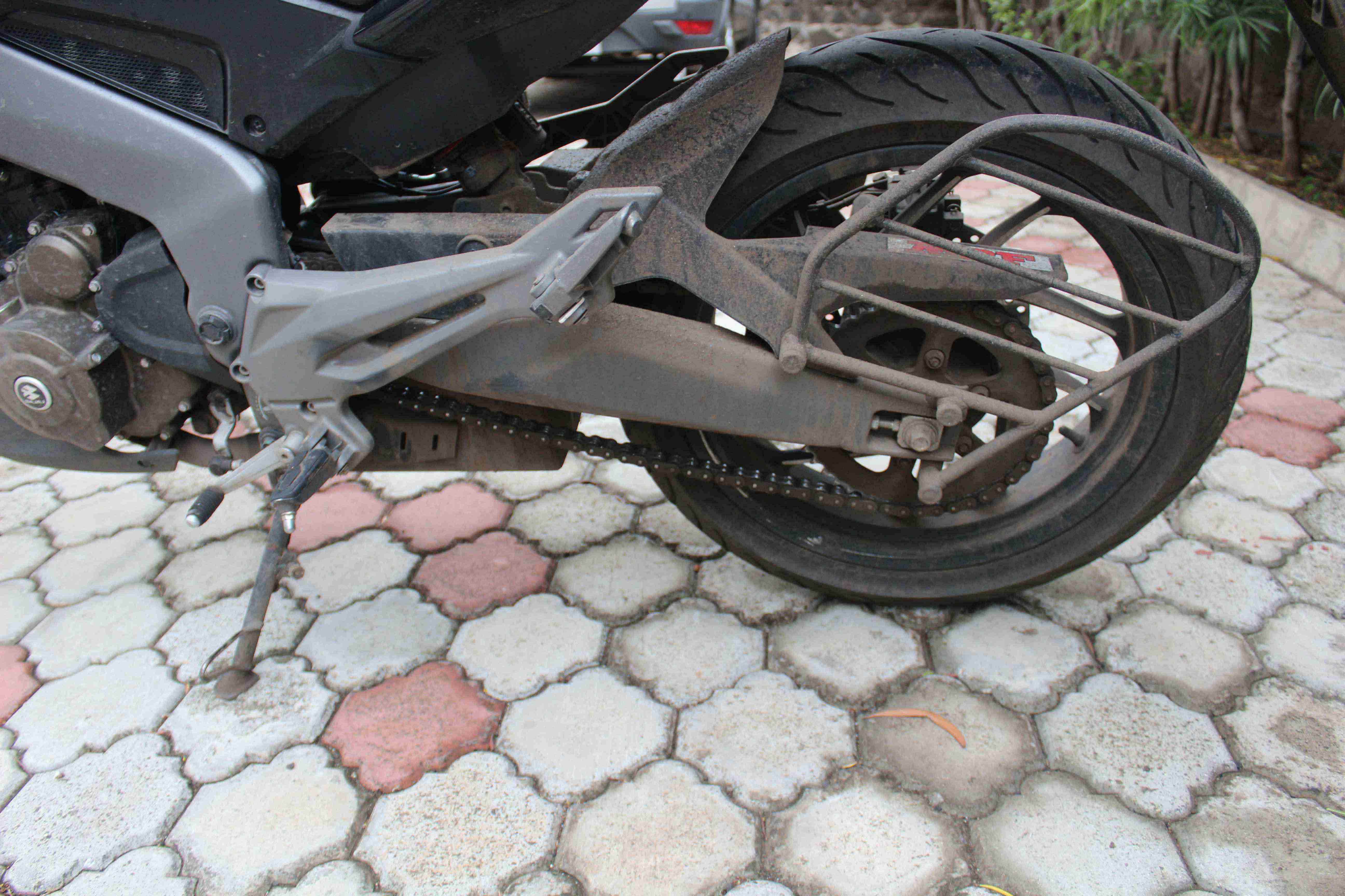 Bajaj Dominar 400 user review Savio swingarm