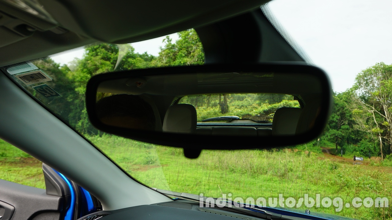 Jeep Compass auto dimming ORVM review