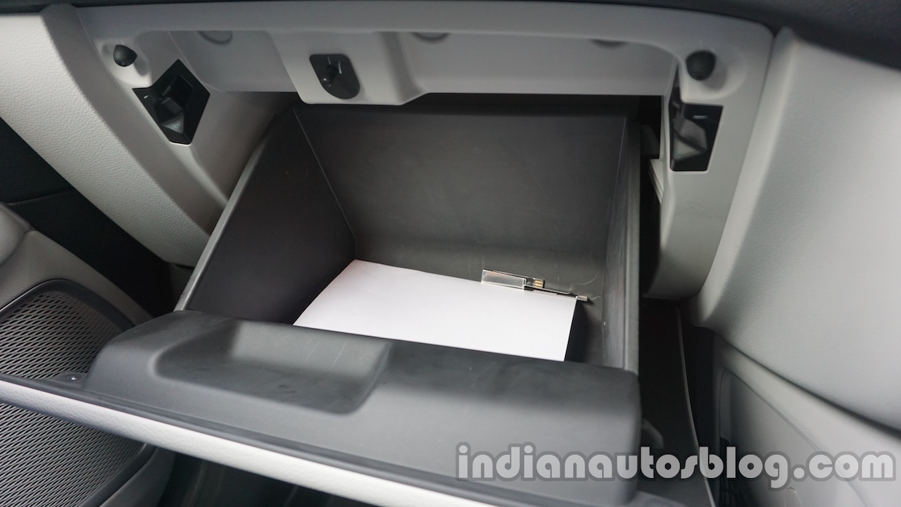 Jeep Compass glovebox review