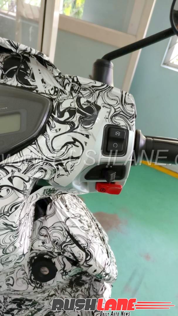 TVS Jupiter 125 with fuel injection spy shot switchgear right