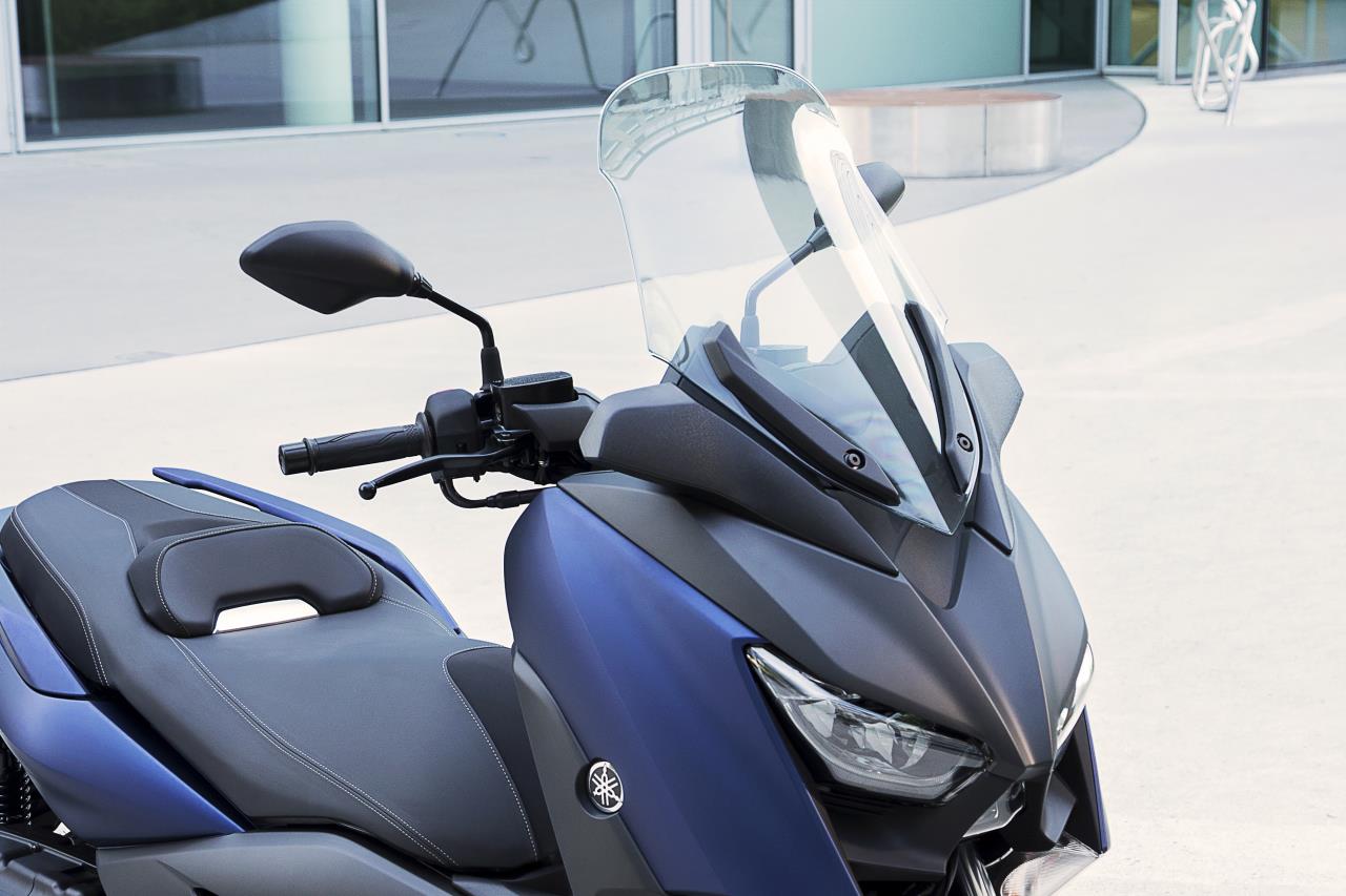 2018 Yamaha XMax 400 front apron