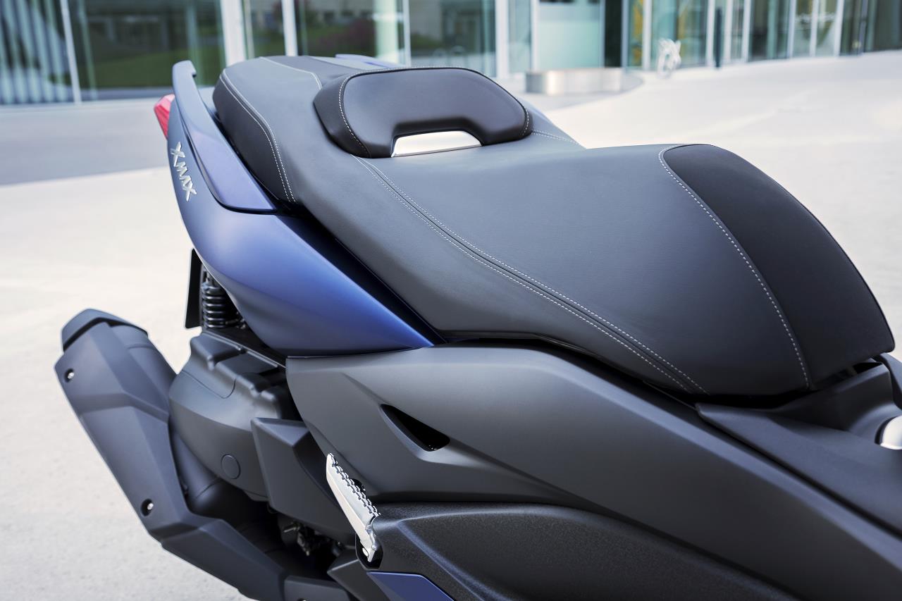 2018 Yamaha XMax 400 seat