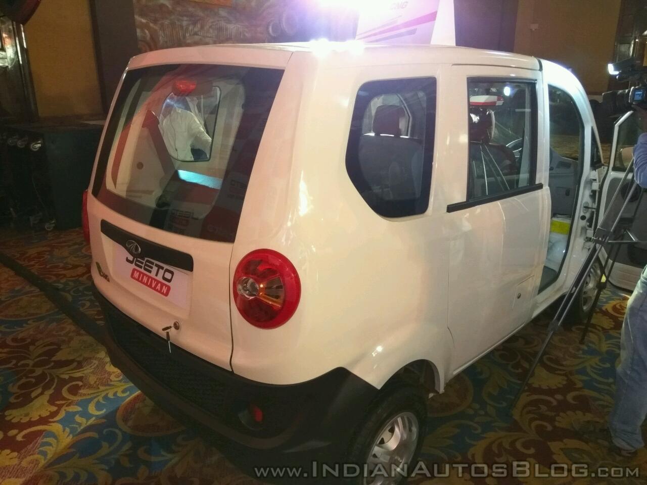 Mahindra minivan hot sale jeeto