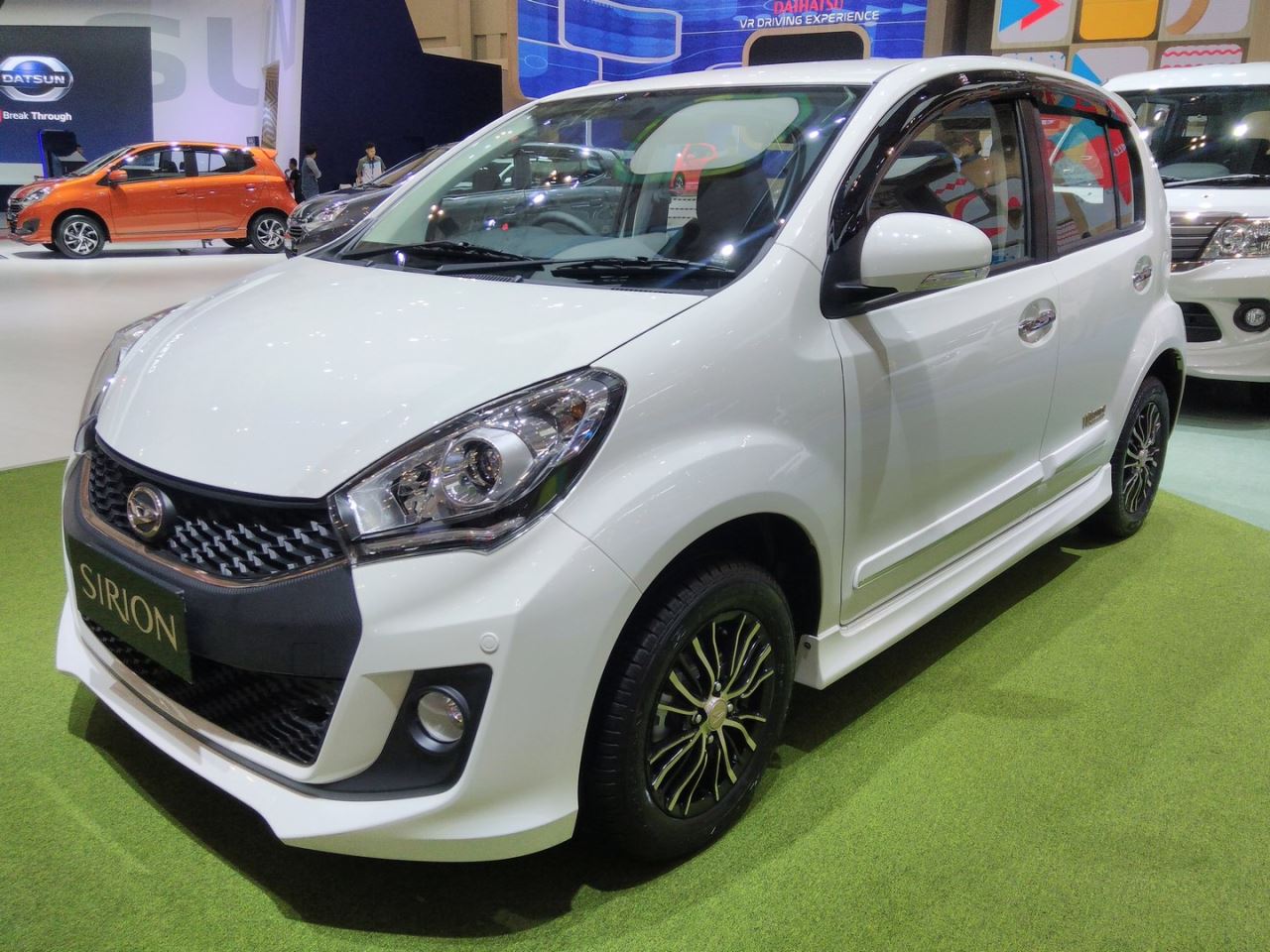 Daihatsu sirion catalog