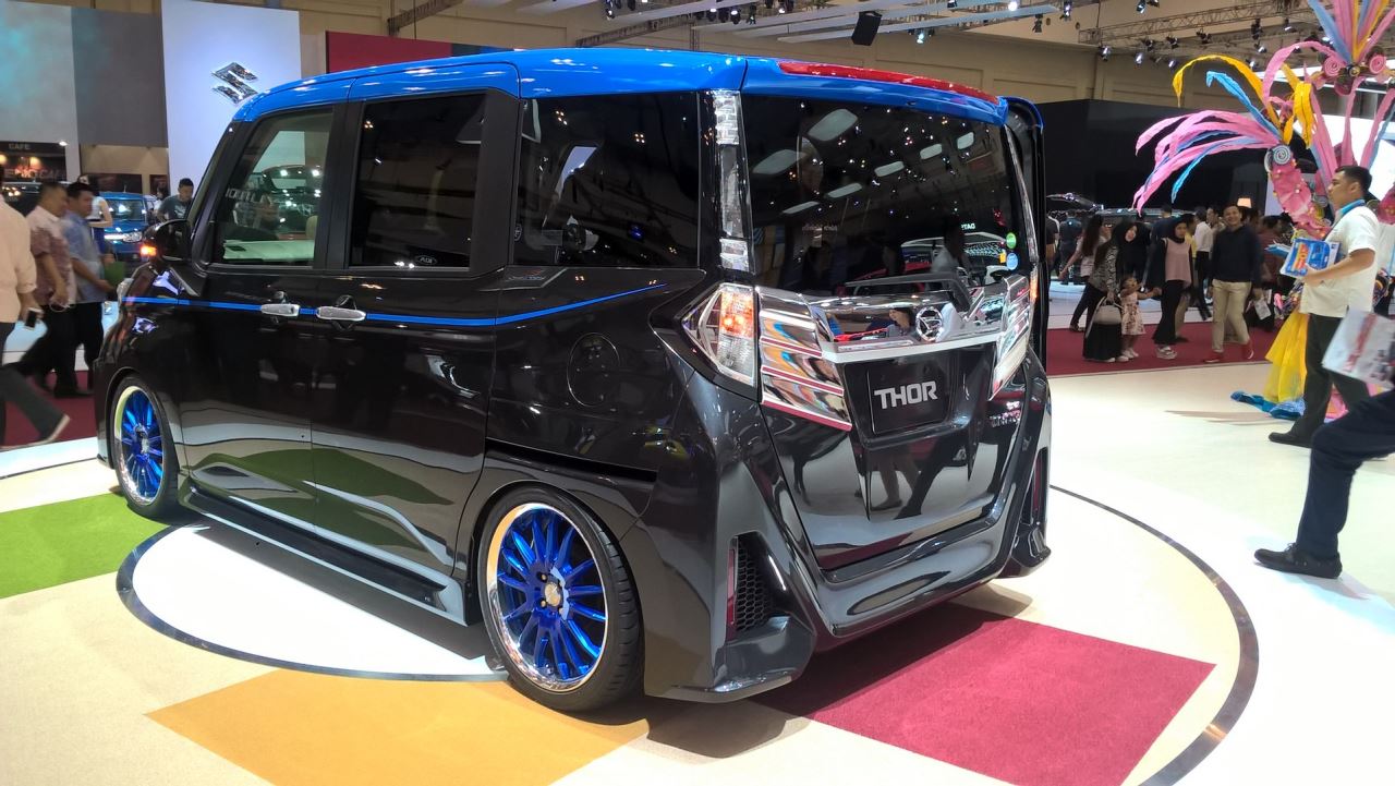 Daihatsu thor custom