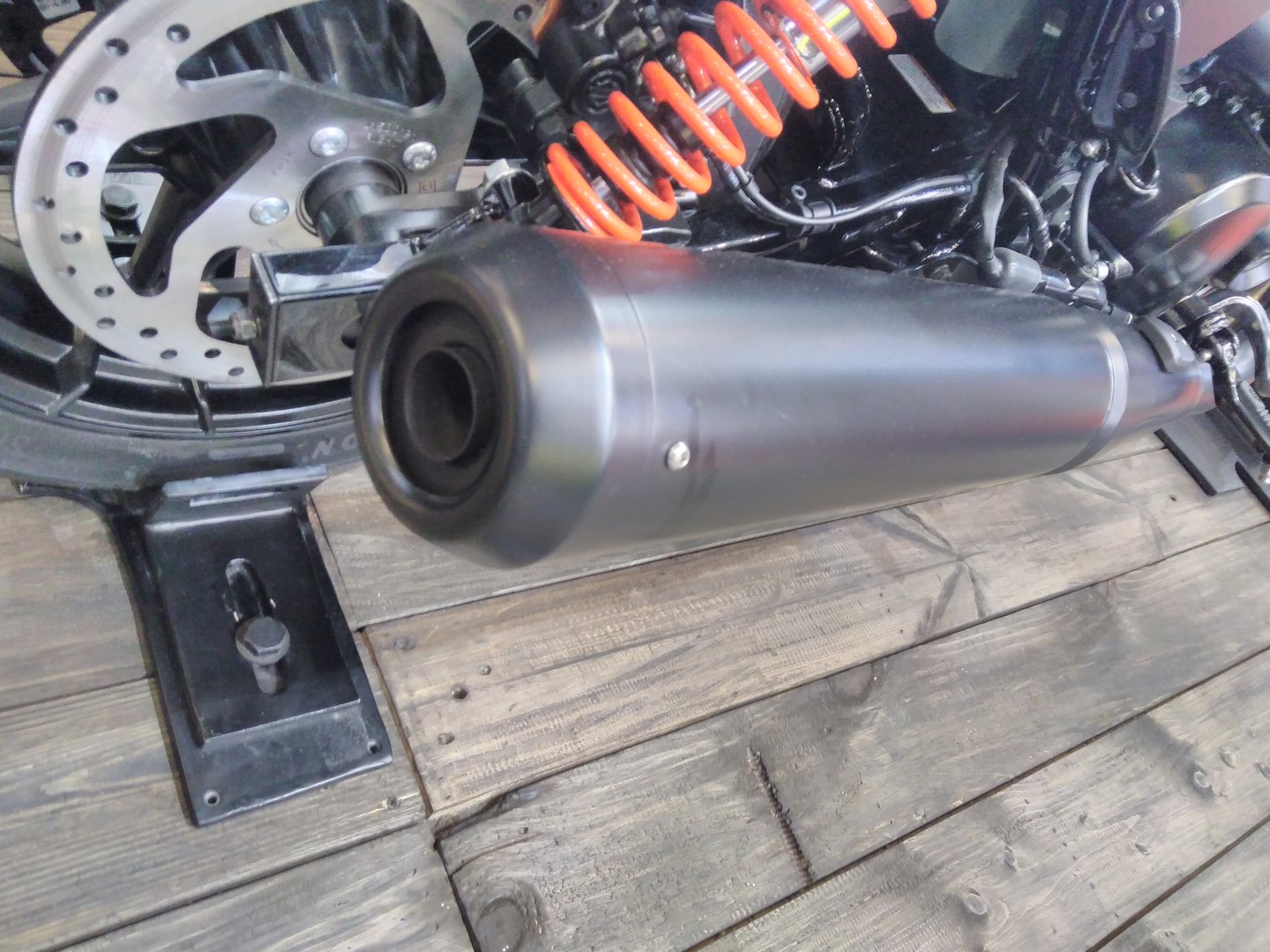 harley davidson street rod exhaust