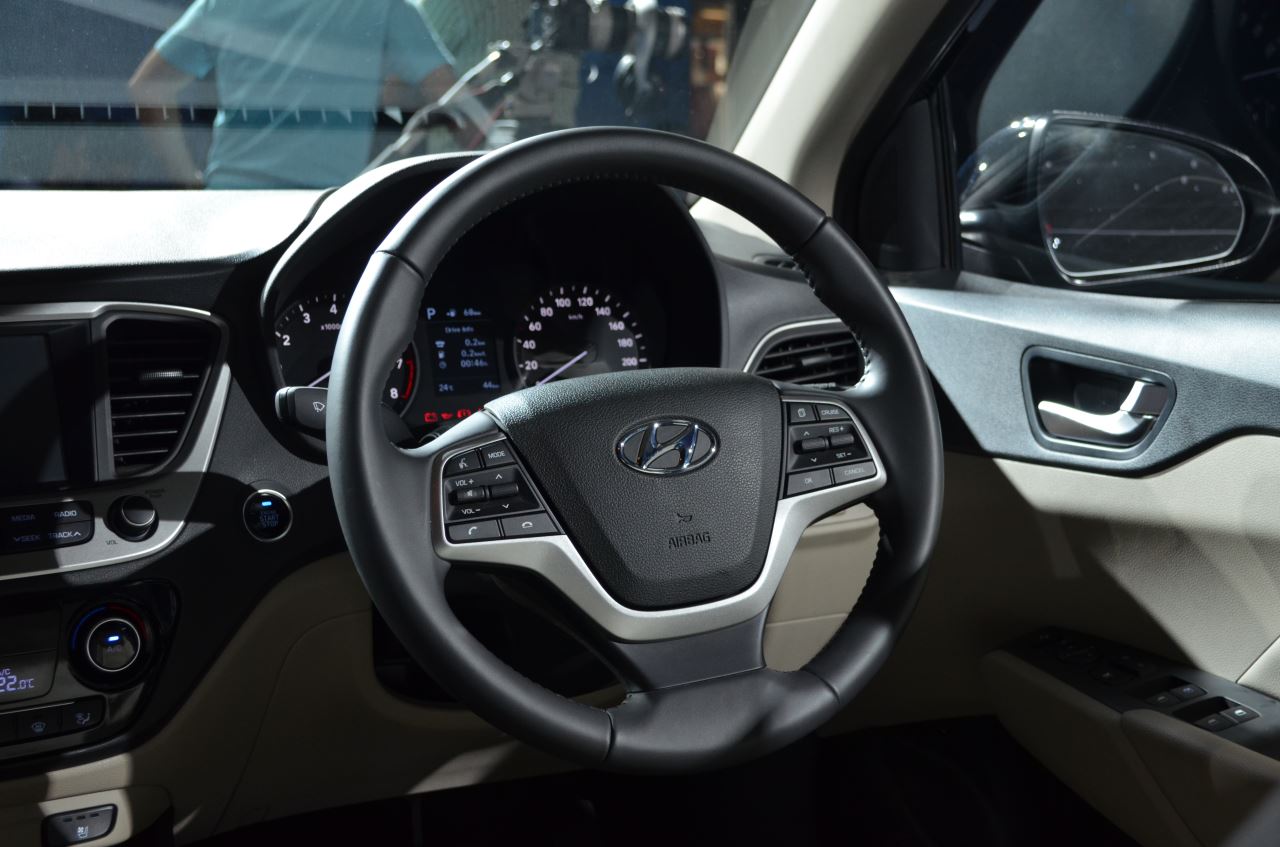Hyundai Verna 2017 steering wheel