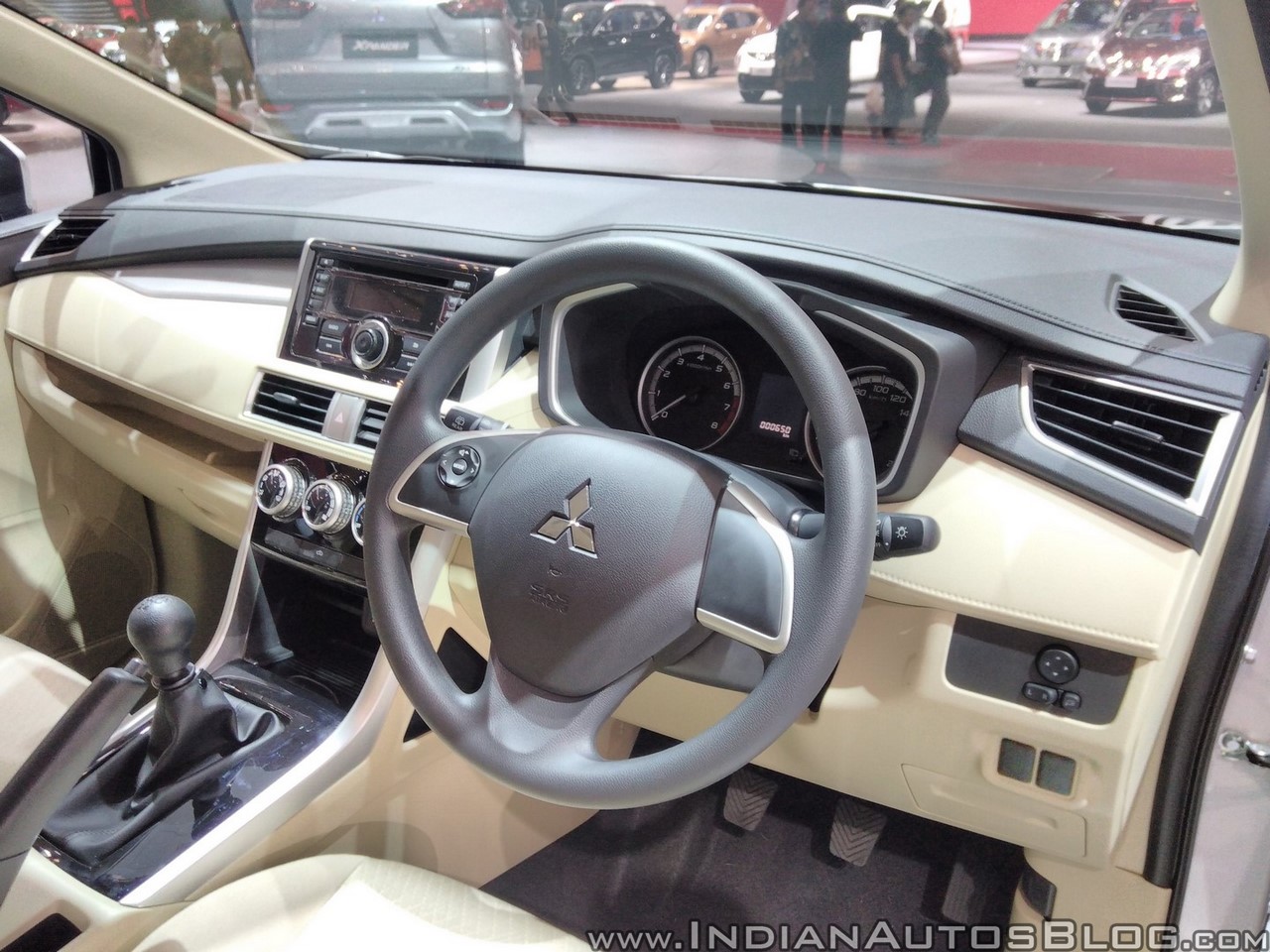 Mitsubishi Xpander dashboard at GIIAS 2017