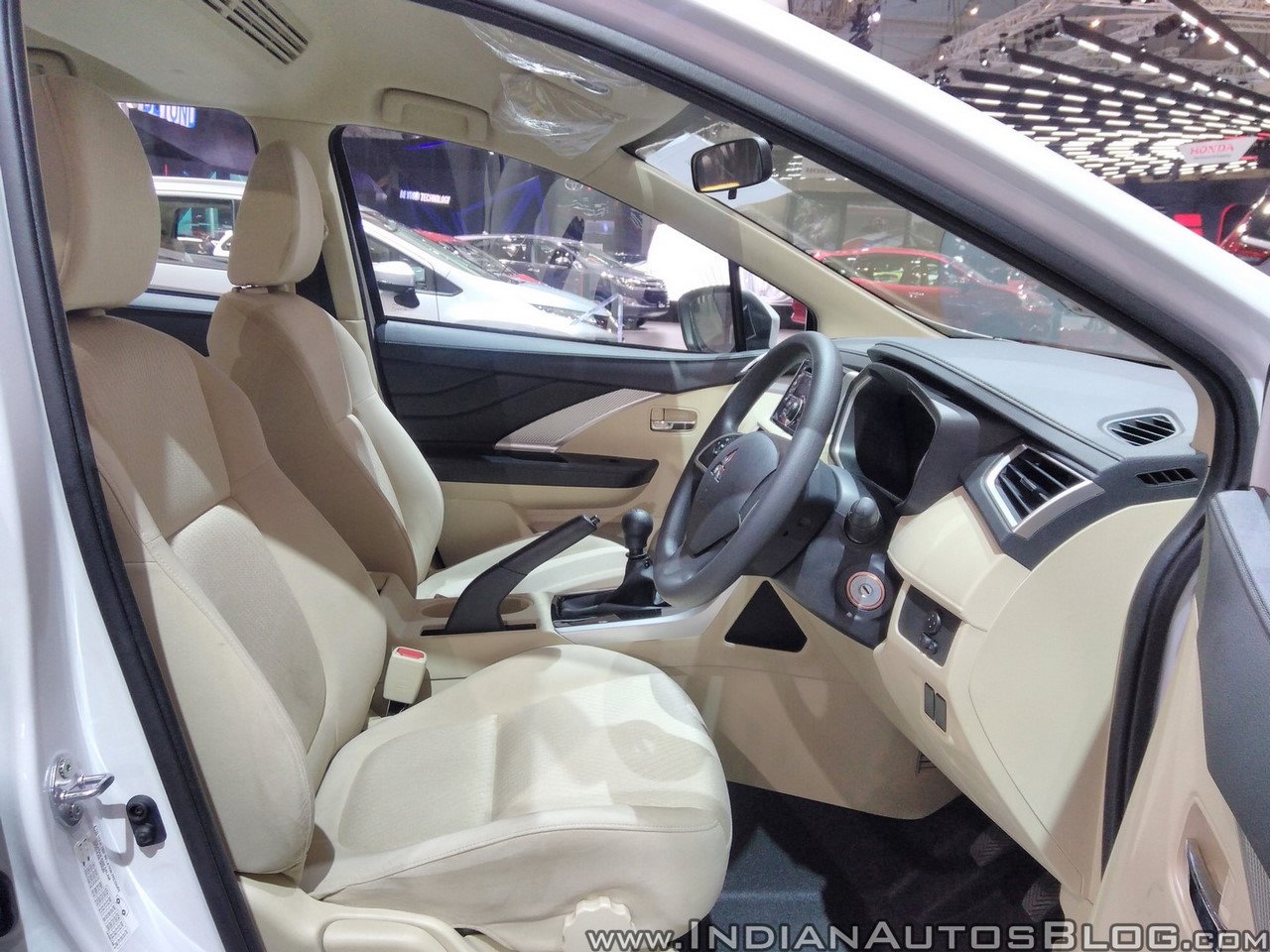 Mitsubishi Xpander front seats at GIIAS 2017