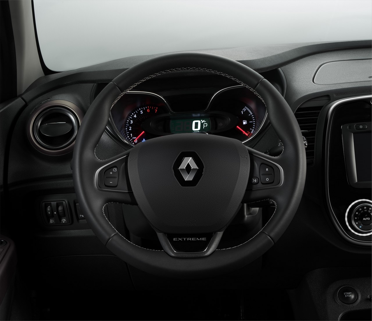 renault-kaptur-extreme-steering-wheel
