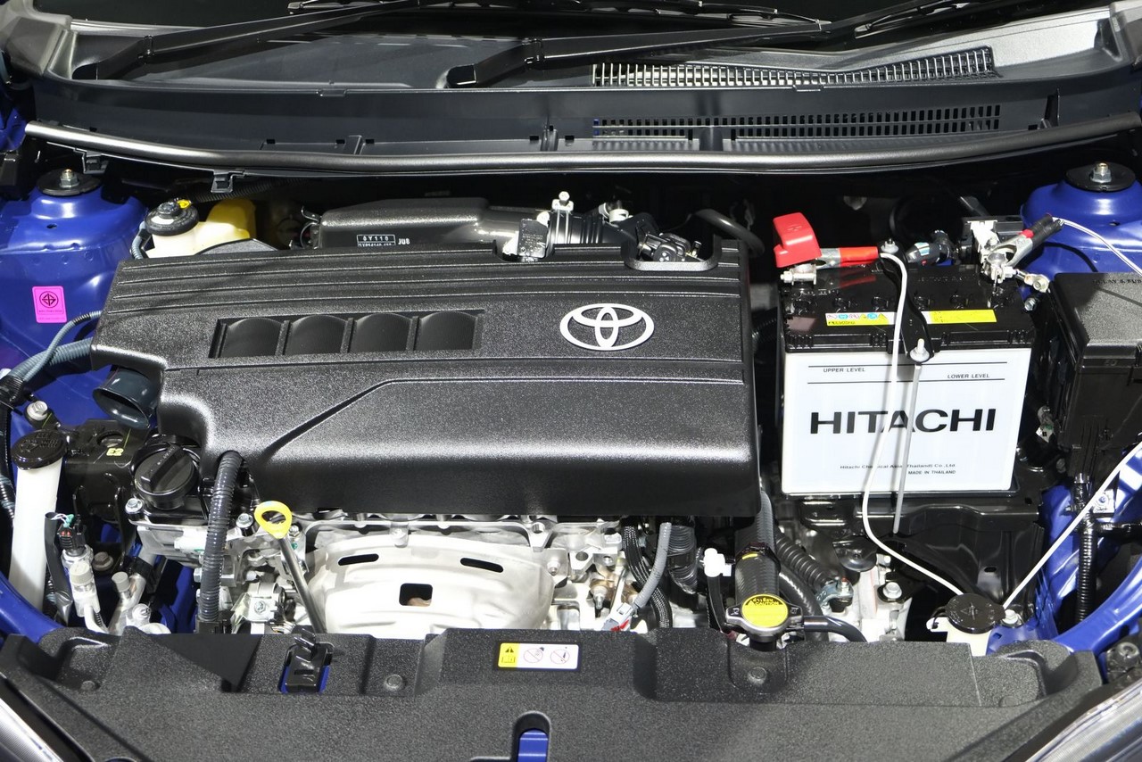 Toyota Yaris ATIV engine bay