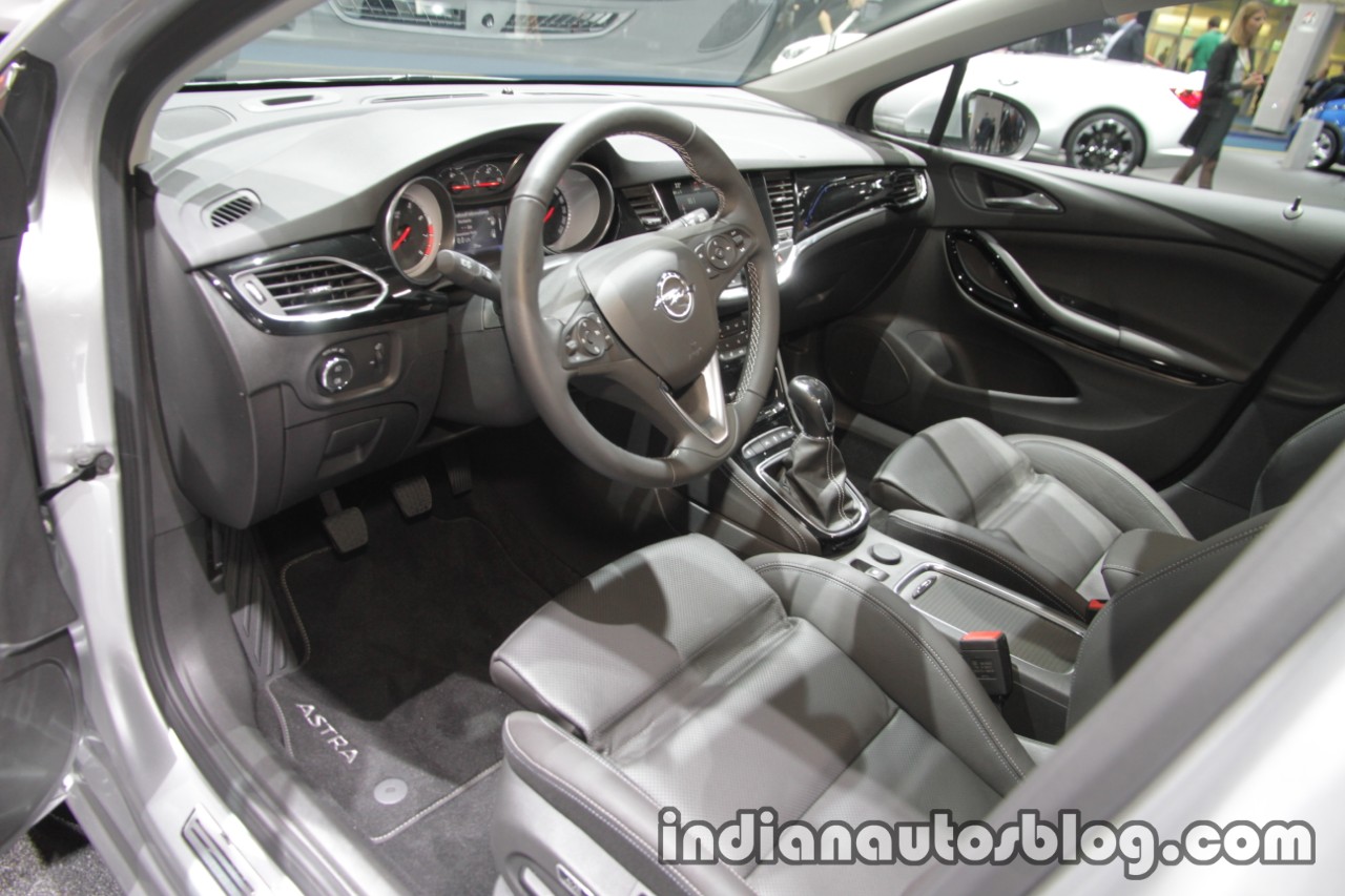 2017 Opel Astra The Surprisingly Spacious Interior - kpqsqkr