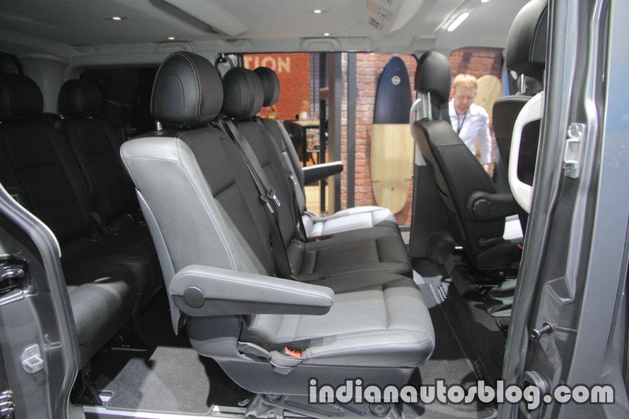 2017 Opel Vivaro Tourer interior at IAA 2017