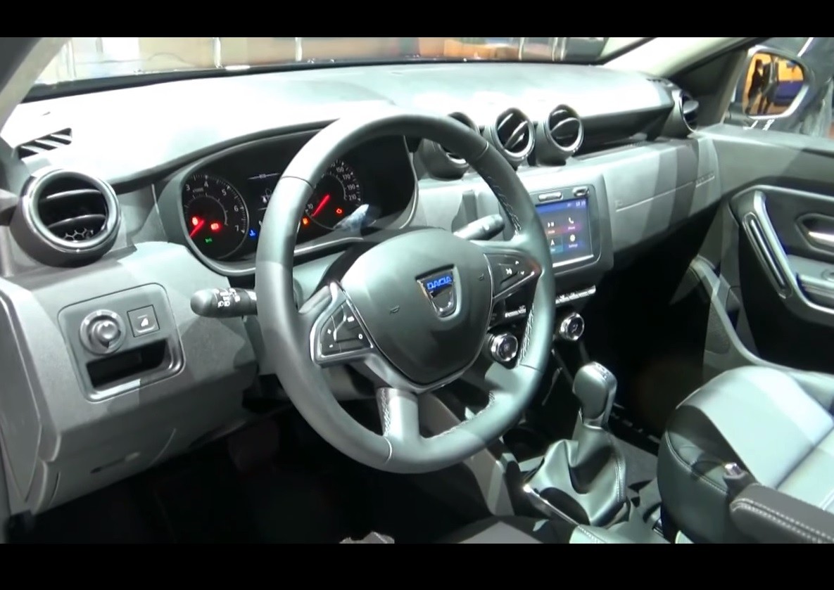 2018 Dacia Duster Media with Nav Evolution infotainment system dashboard