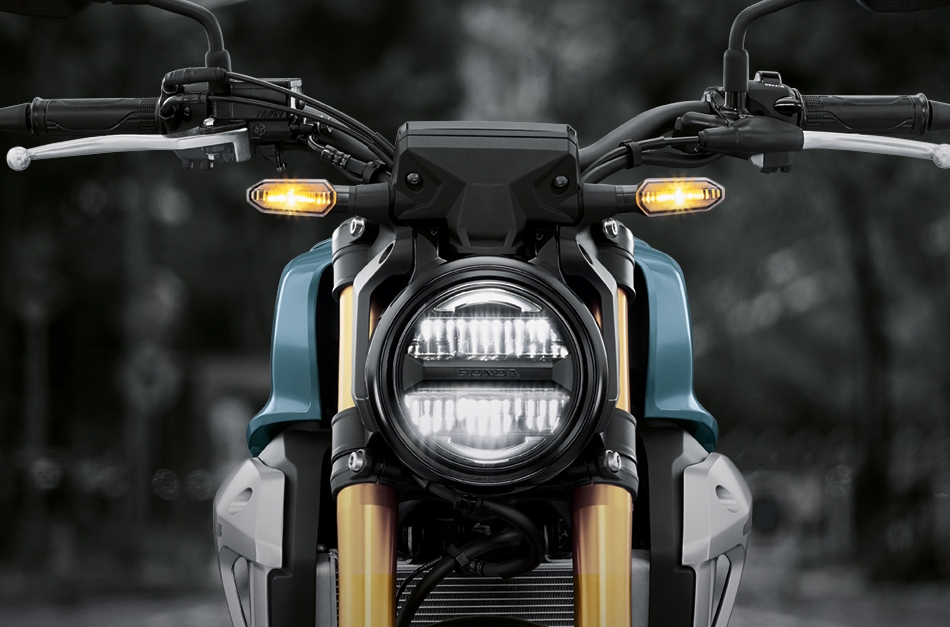 Honda CB150R ExMotion studio headlight