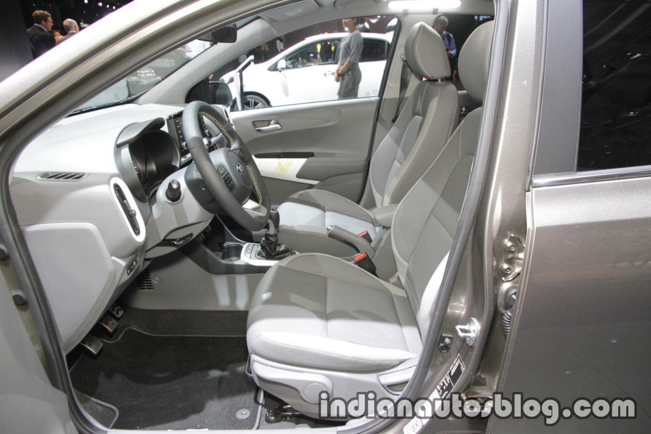 Kia Picanto XLine front seats at IAA 2017