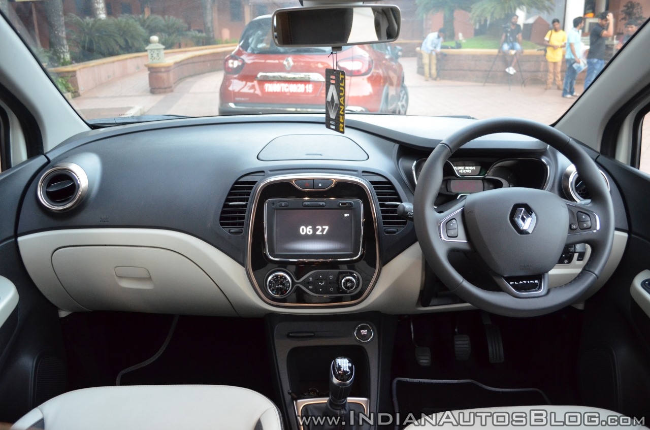 Renault Captur dashboard
