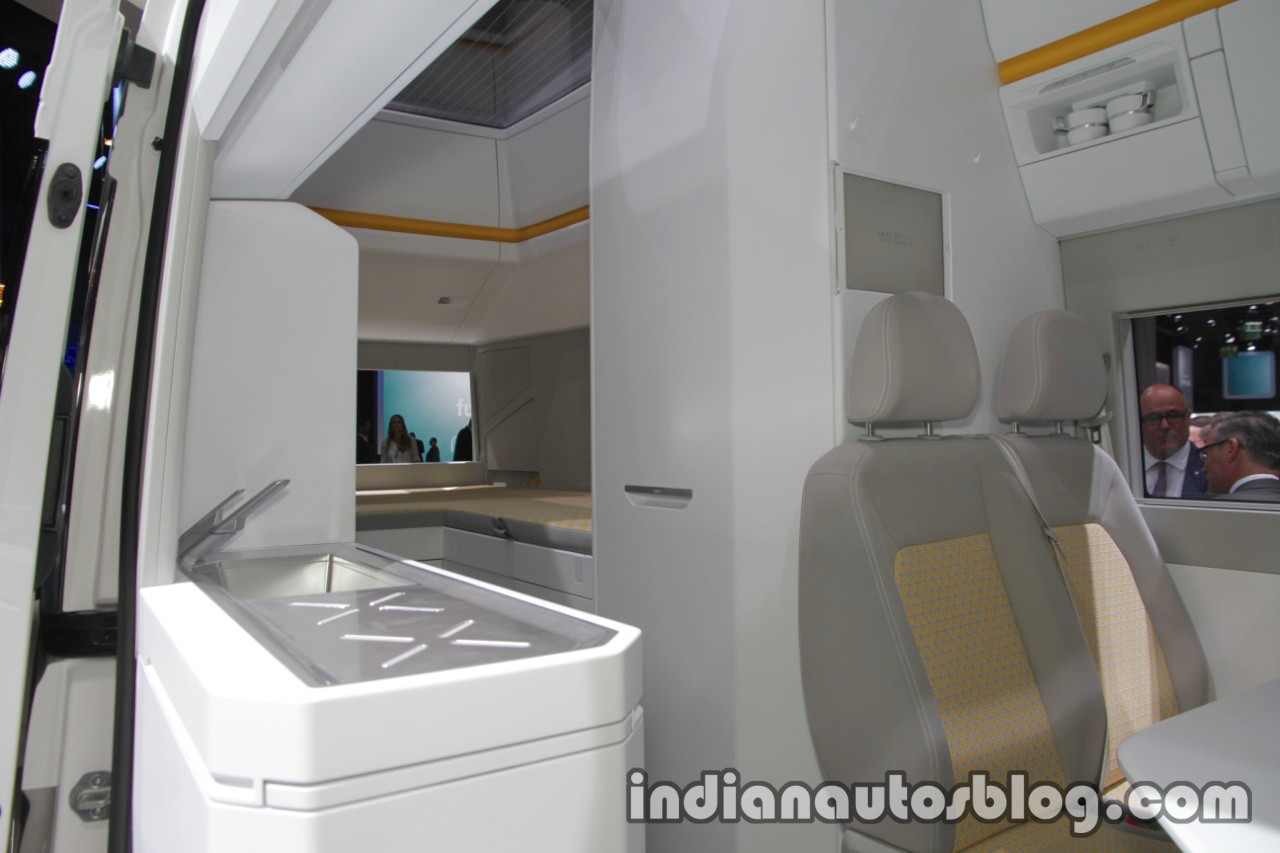 Volkswagen California XXL Concept interior cabin