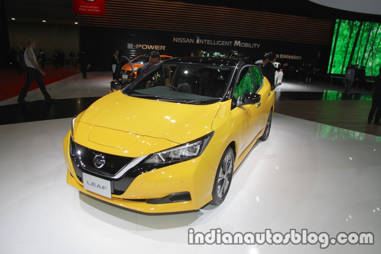 Yellow store nissan leaf