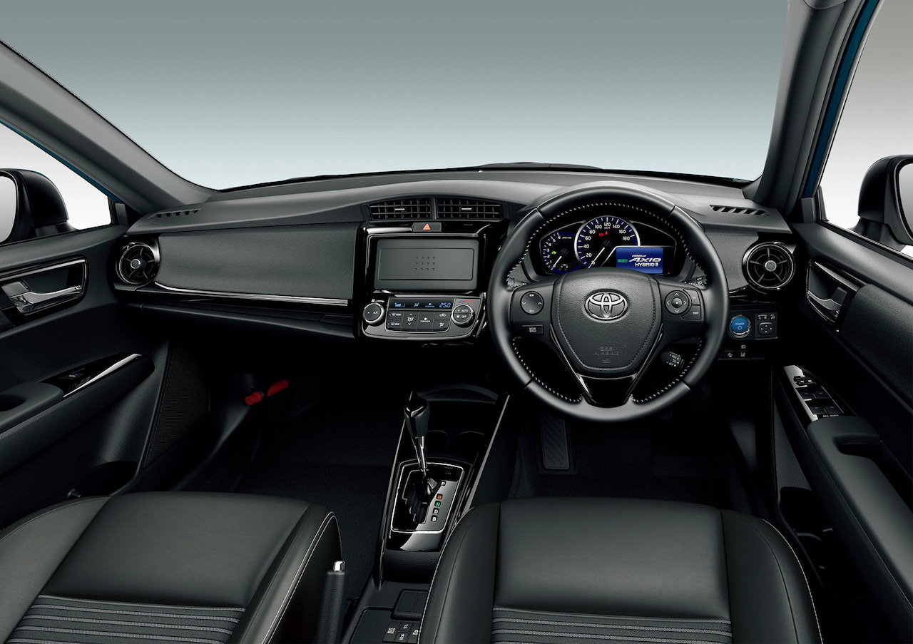 2018 Toyota Corolla Axio interior