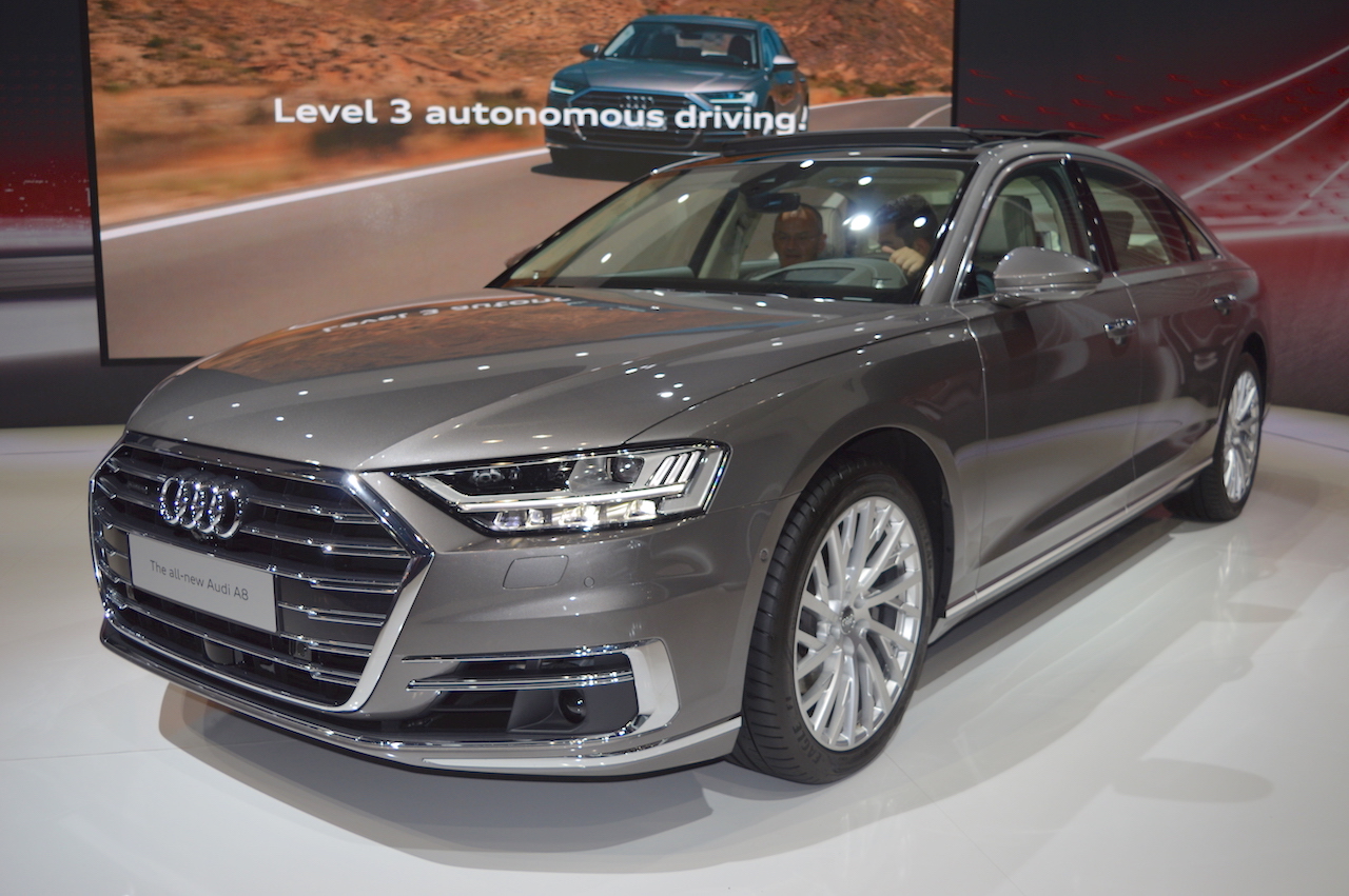 2018 Audi A8 L Showcased At The 2017 Dubai Motor Show 9710