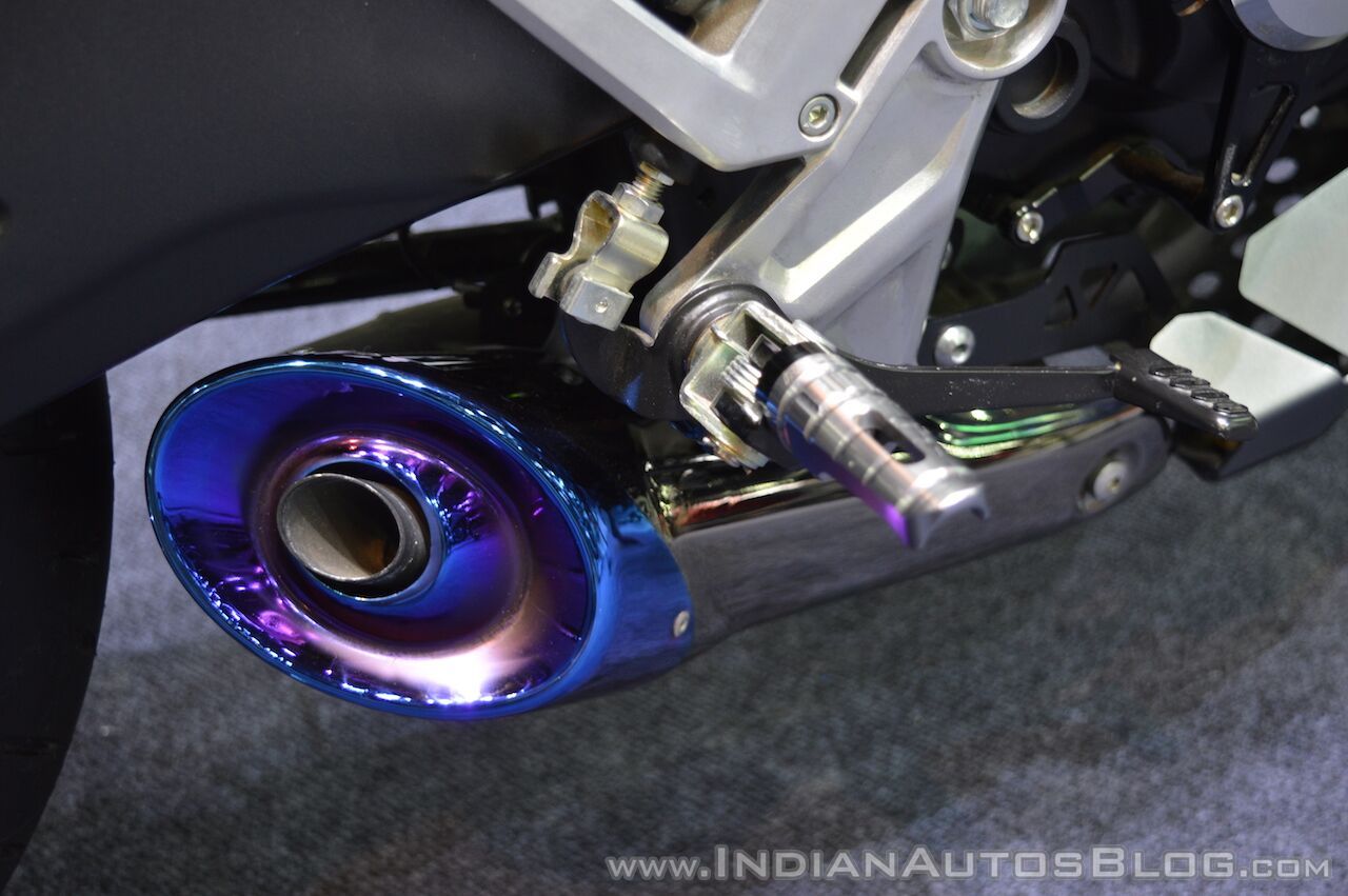 Honda-CB150R-ExMotion-HRC-edition-exhaust-tip-at-2017-Thai-Motor-Expo.jpeg