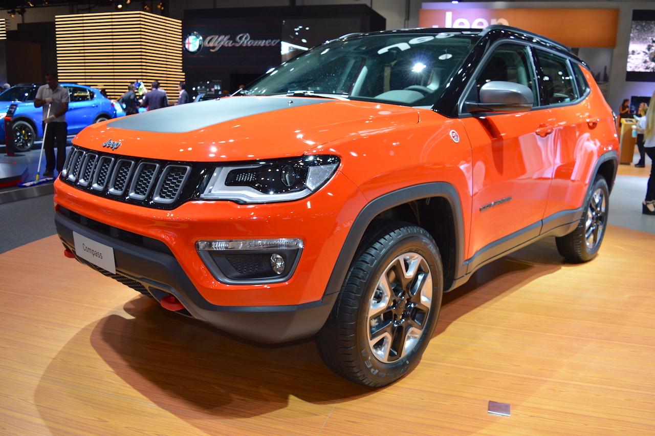 Jeep Compass Trailhawk front three quarters left side at 2017 Dubai Motor Show