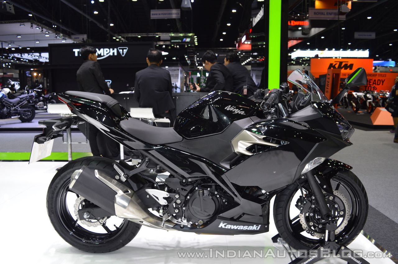 Kawasaki Ninja 400 to be showcased at the 2022 India Auto 