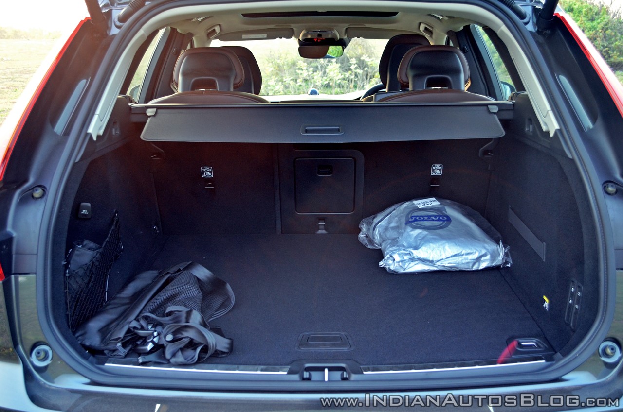 Volvo XC60 test drive review boot
