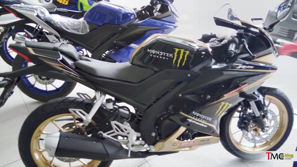 Yamaha R15 v3.0 with custom colours spotted at an Indonesian dealership
