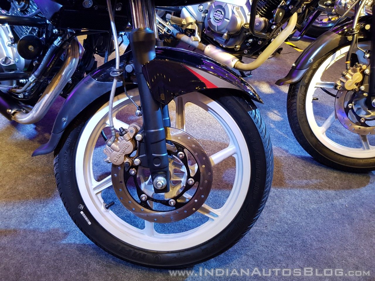 bajaj pulsar 135 disc brake price