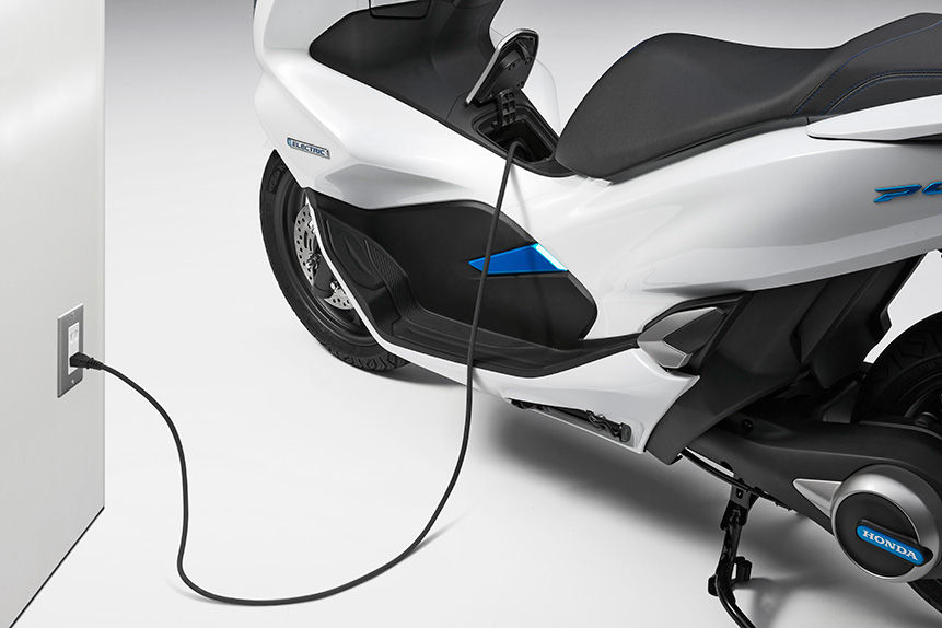 Honda best sale charging scooty