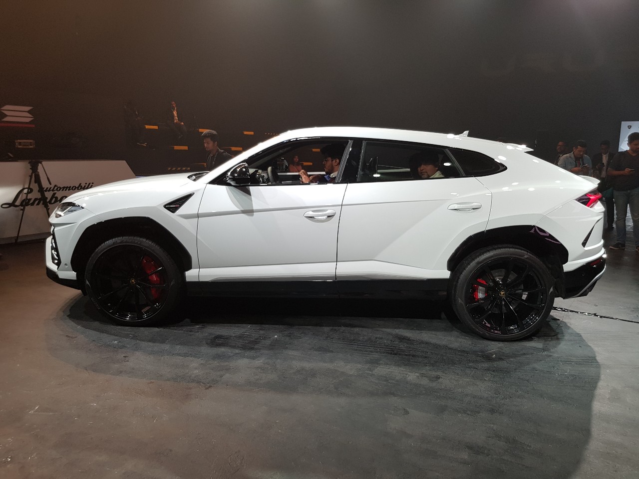 Lamborghini Urus profile India launch