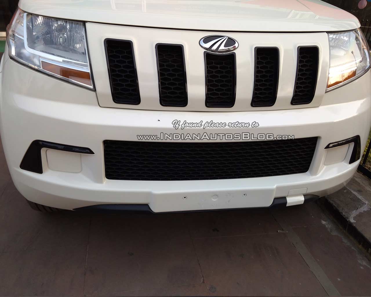 Mahindra TUV300 Plus front fascia