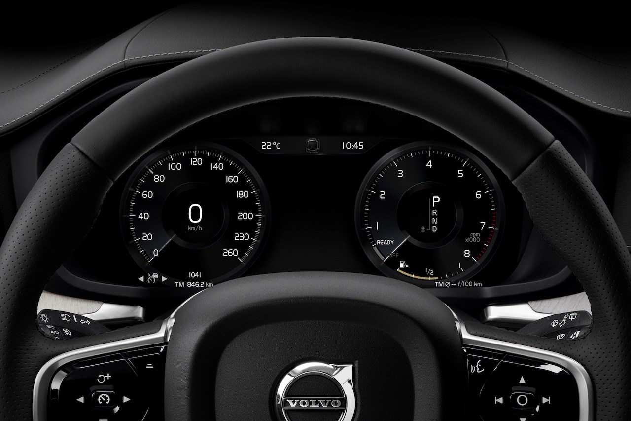 2018 Volvo V60 instrument panel