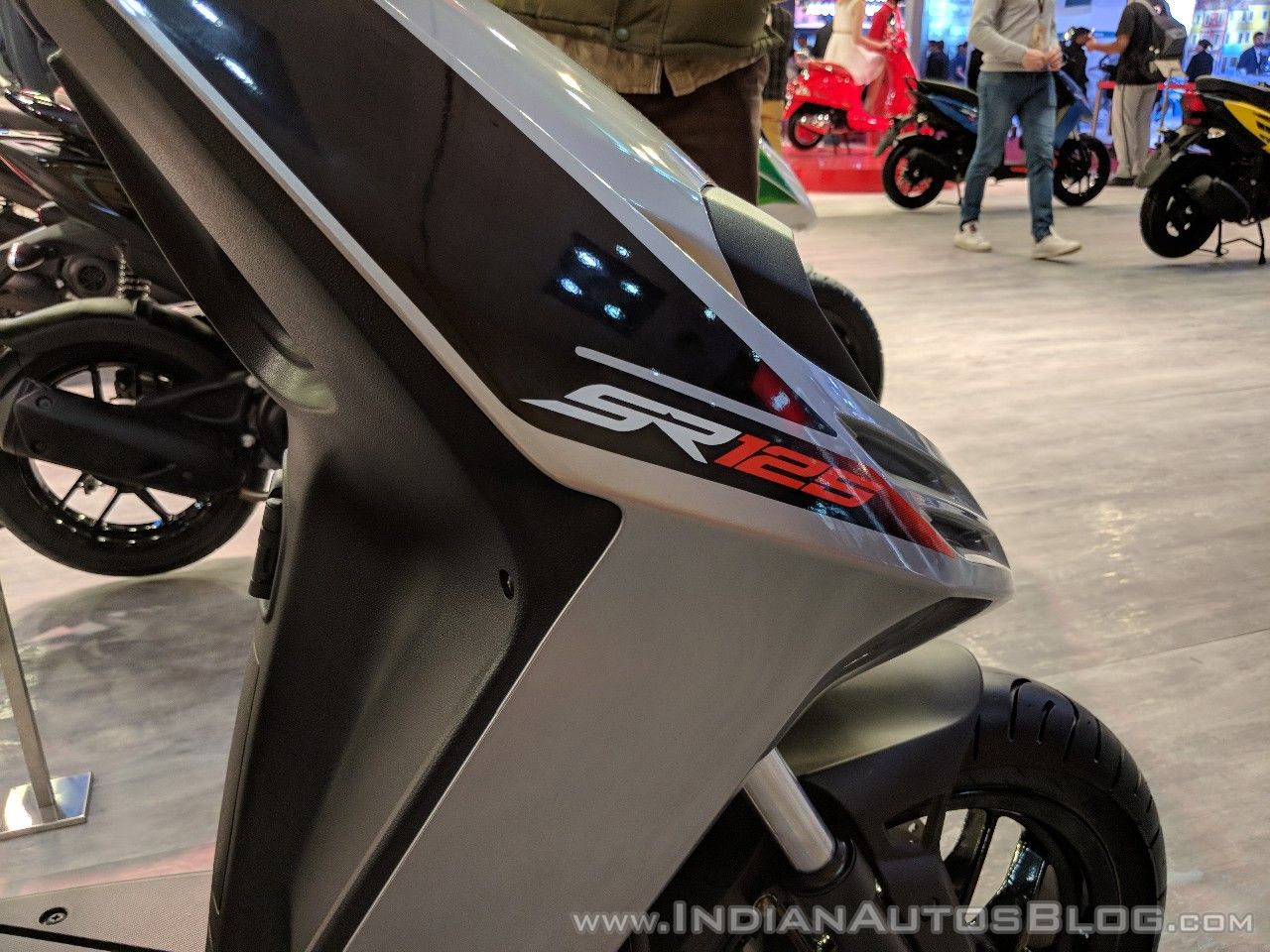 Aprilia SR 125 apron logo at 2018 Auto Expo